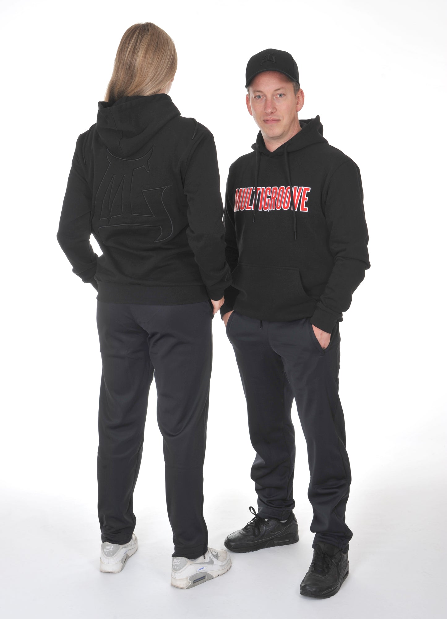 Multigroove hoodie zwarte borduring | zwart