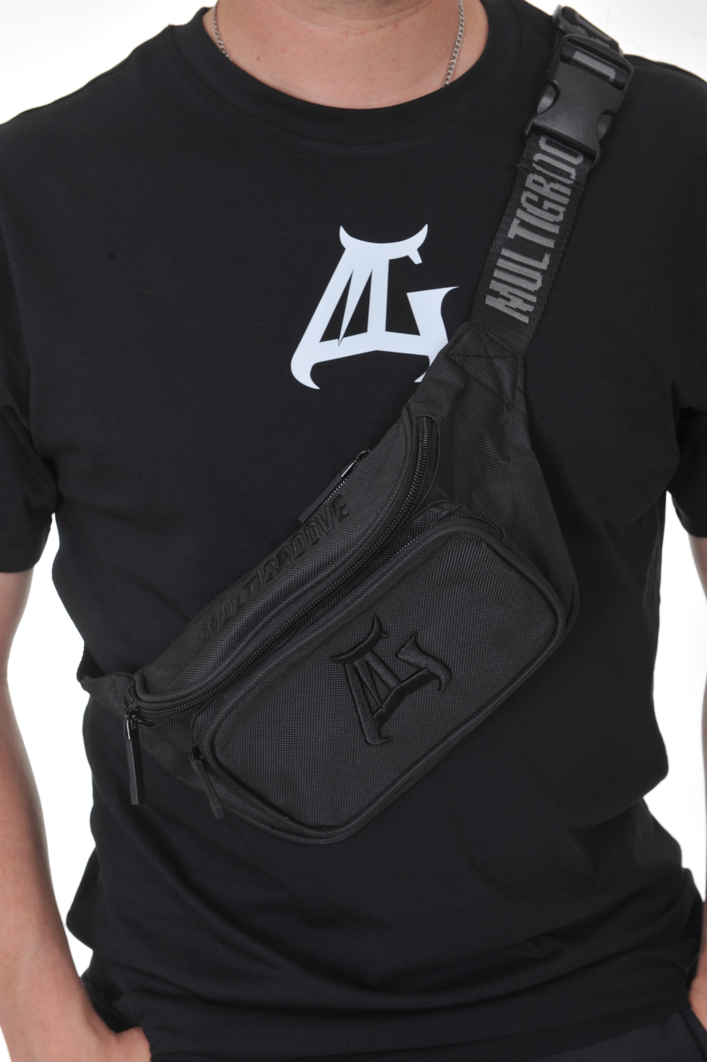 Multigroove heuptas geborduurd logo | zwart