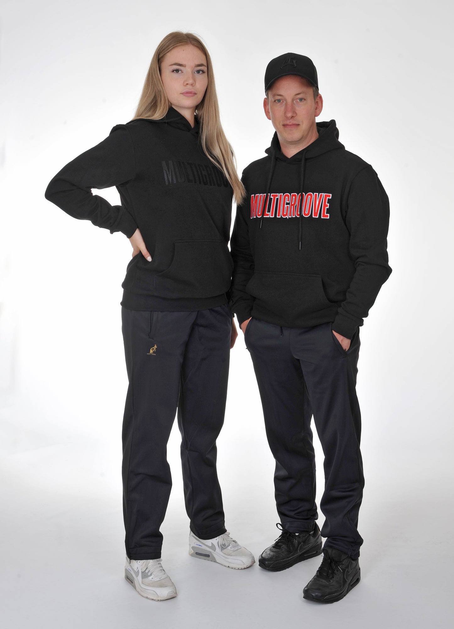 Multigroove hoodie rode borduring | zwart